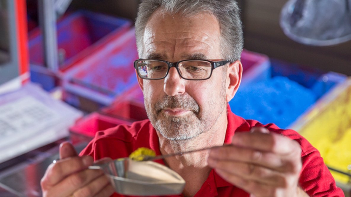 Online guidebook for chemical resistance of plastics - Colasit