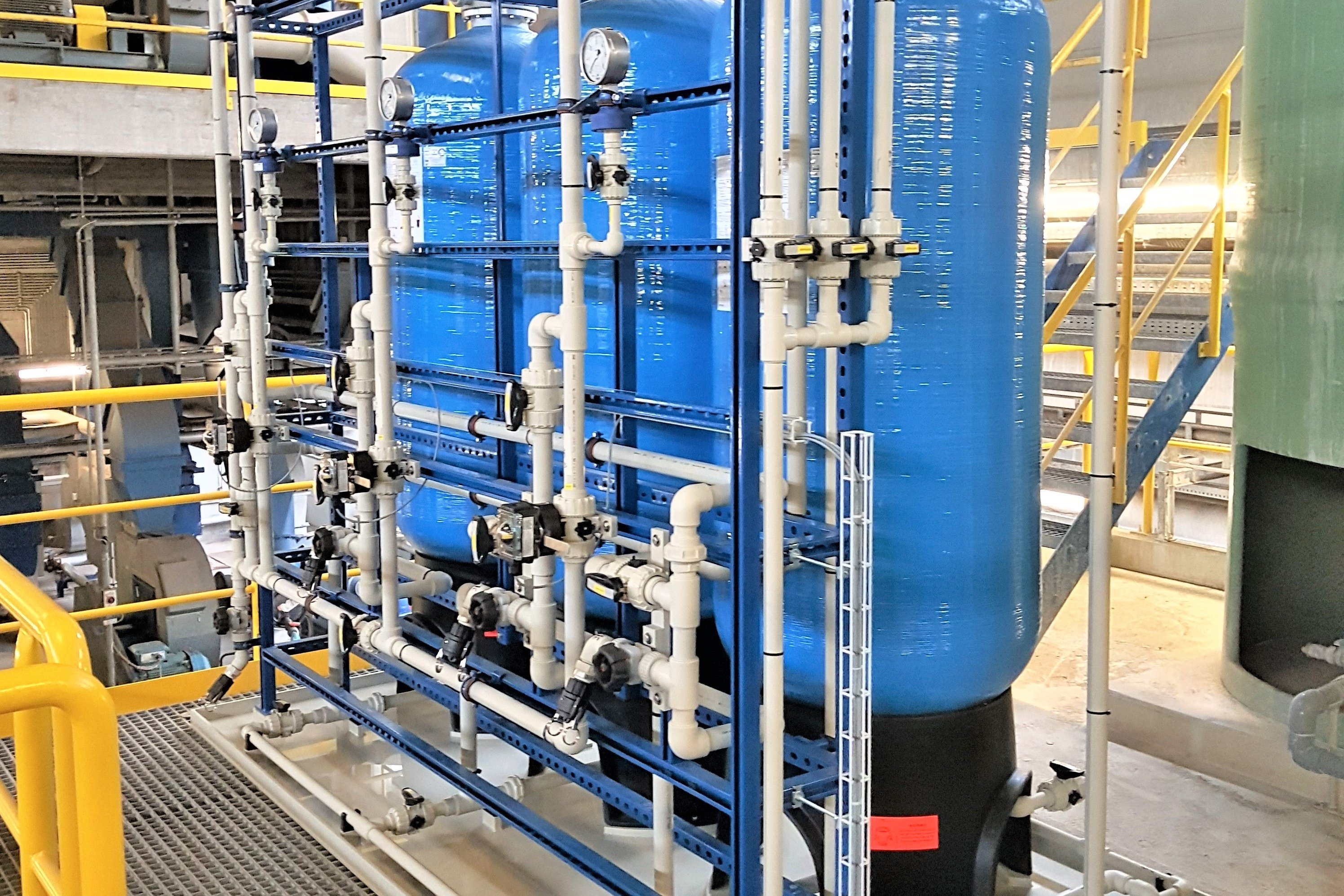 Vessel piping made of plastic with plastic valves and fittings - Colasit