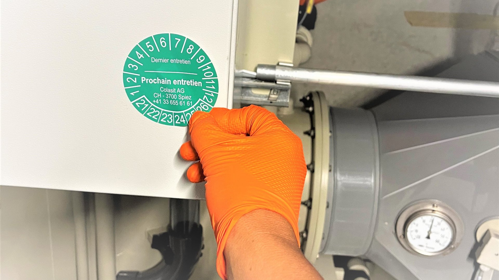 Service sticker after inspection, maintenance, reconditioning of exhaust air scrubbers, fans - Colasit