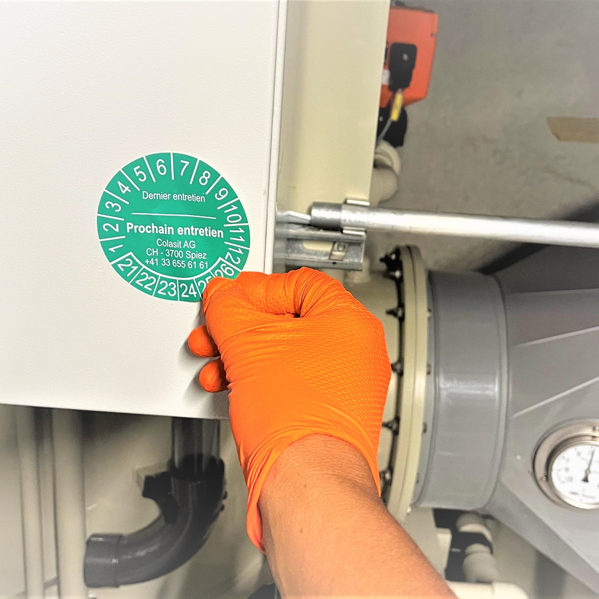 Service sticker after inspection, maintenance, reconditioning of exhaust air scrubbers, fans - Colasit