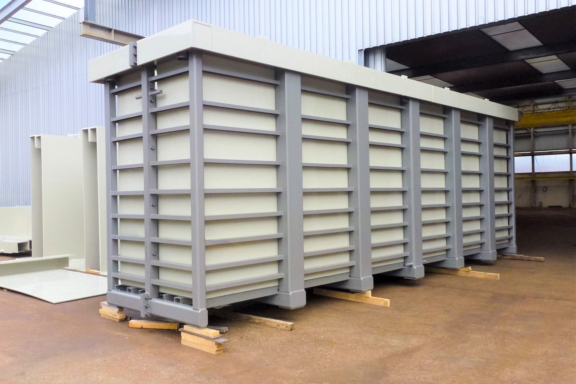 Plastic tubs, plastic vessels and plastic tanks for use in galvanising systems and anodising plants - Colasit