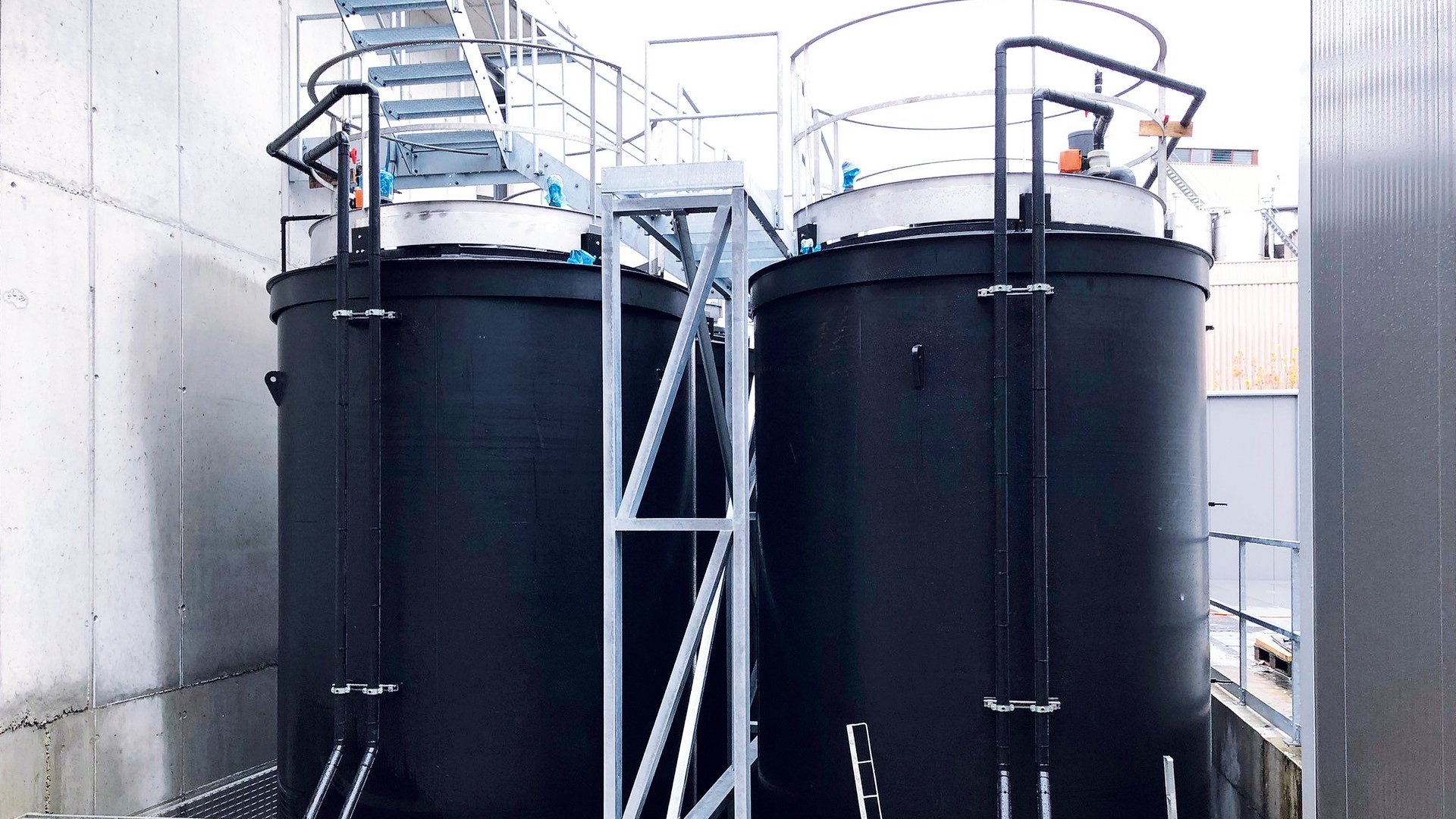 Process plants made of plastic to handle and store chemically-corrosive, aggressive liquids safely - Colasit
