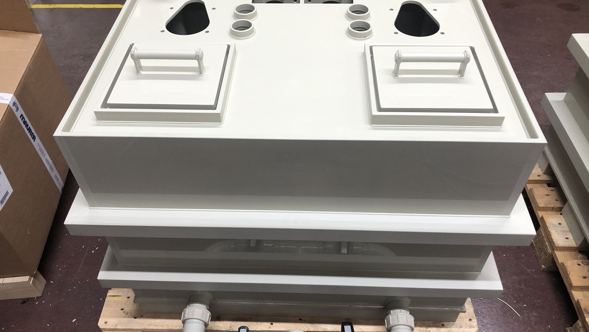 Receiving tank with double pump made of PP plastic as a plastic welded structure - Colasit